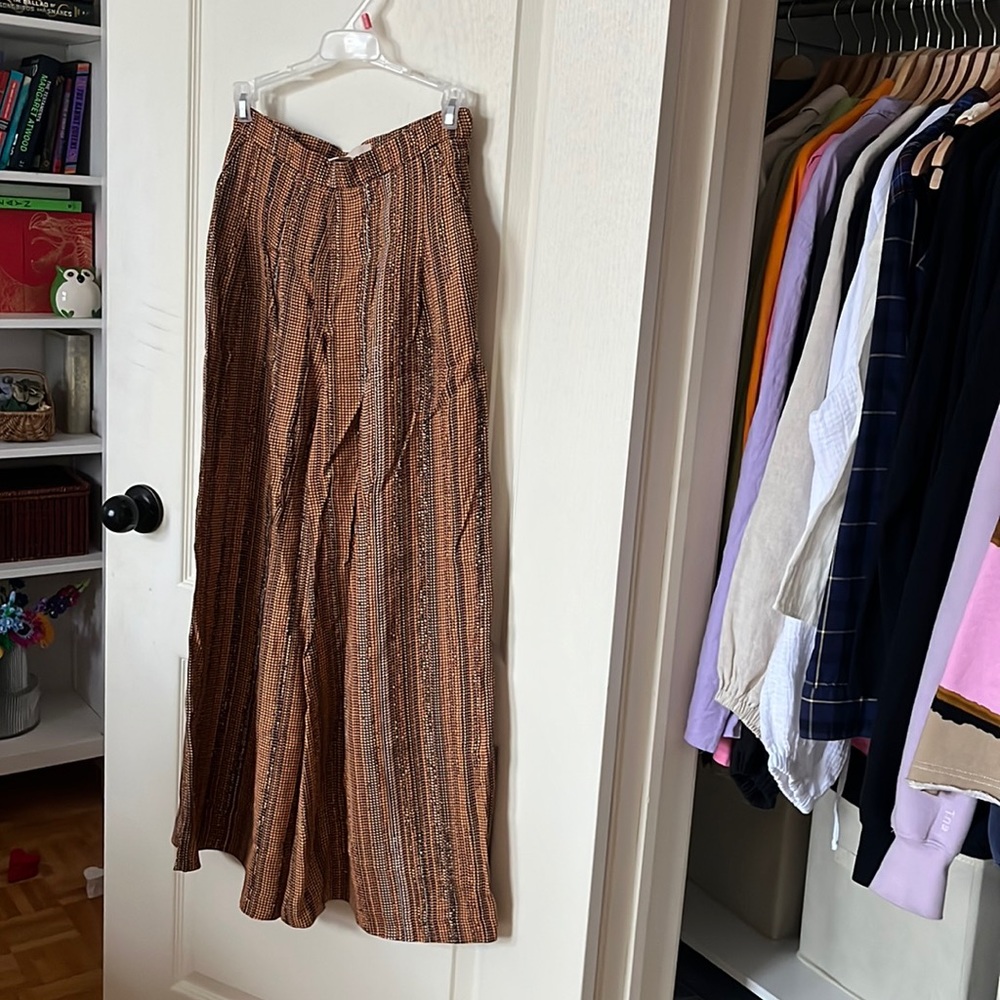 3/$30 EUC H&M animal print like flowy pants in size US 4 - Picture 2 of 5